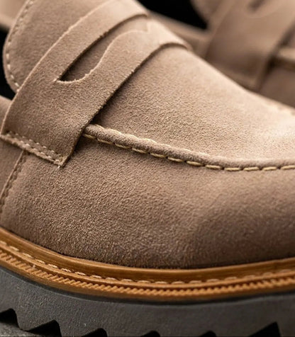 Mocassim Penny Loafer Camurça